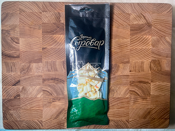 Сыр 60 гр ГОРНЫЙ СЫРОВАР (Бочонок с паприкой) в Смоленске